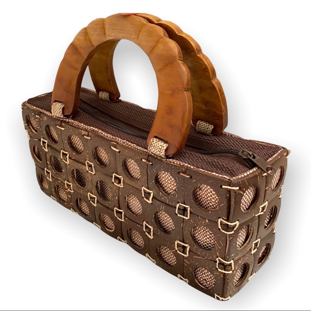 NWOT Handmade Rectangular Coconut Shell Purse - Picture 2 of 14